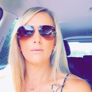 Meet your Posher, Kara